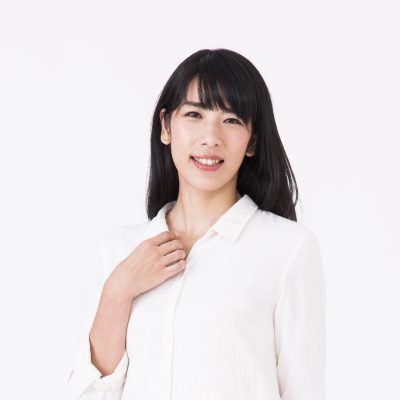 秋山 ひとみ